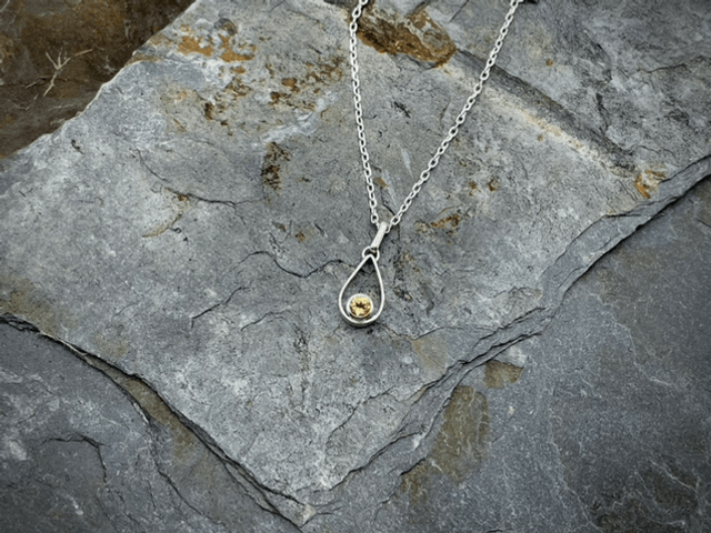 Pendentif goutte