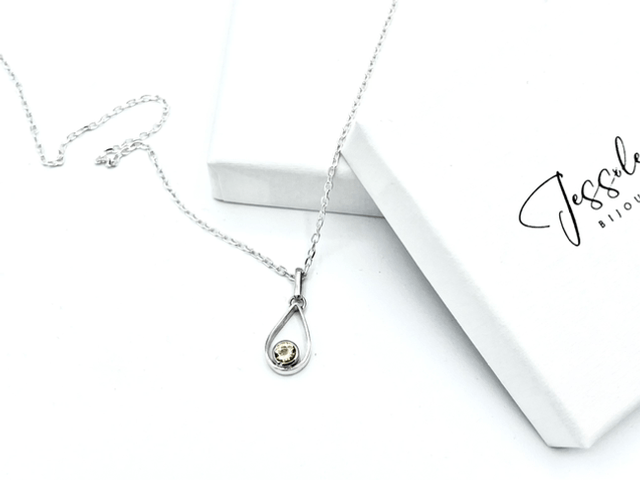 Pendentif goutte